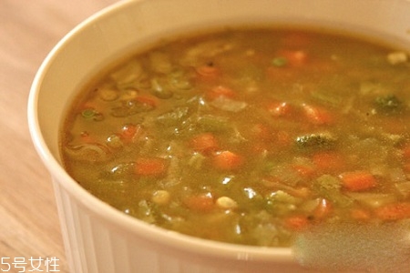 非常適合在秋季里喝的中藥美容湯 非常適合在秋季里喝的中藥美容湯