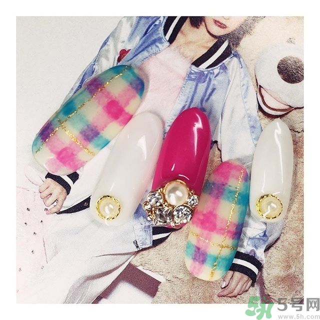 情人節(jié)你不能缺少的可愛(ài)美甲