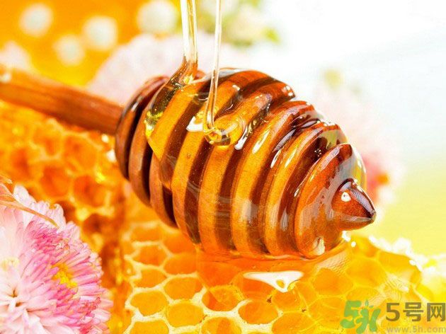寶寶能吃蜂蜜嗎？怎么給寶寶吃蜂蜜才好？