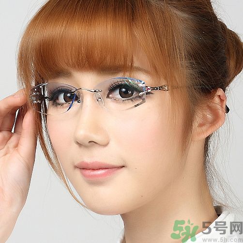 眼睛近視越來(lái)越嚴(yán)重 怎么樣才能恢復(fù)視力呢？