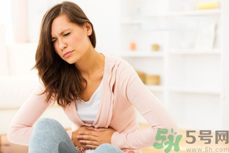 月經(jīng)不舒服怎么辦？幫助女友調(diào)理月經(jīng)不適的好方法