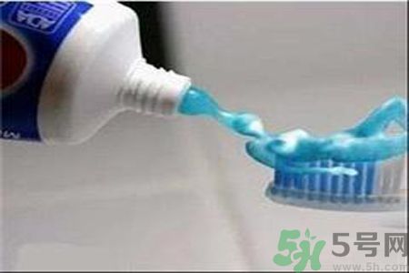 牙膏可以祛痘嗎？牙膏可以祛黑頭嗎？