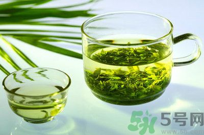 春天喝紅茶好不好？春天喝紅茶還是喝綠茶好呢？