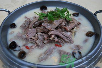 春天可以吃羊肉嗎？吃羊肉有哪些禁忌？