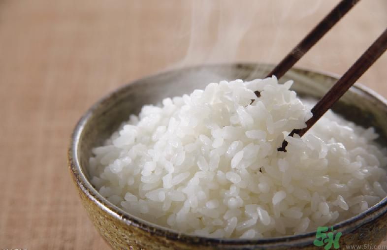 蒸飯?jiān)趺醋龊贸?？蒸飯要什么步驟?
