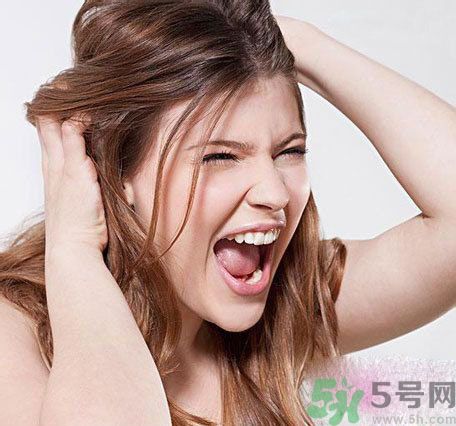 頭發(fā)分叉怎么辦？頭發(fā)油怎么辦？