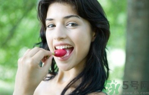 剖腹產(chǎn)后能吃蘋果嗎？剖腹產(chǎn)后能吃什么水果？