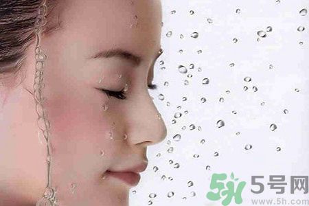 皮膚起皮怎么辦？皮膚起皮用什么護膚品？