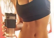 馬甲線是什么意思啊？馬甲線是什么樣子的？
