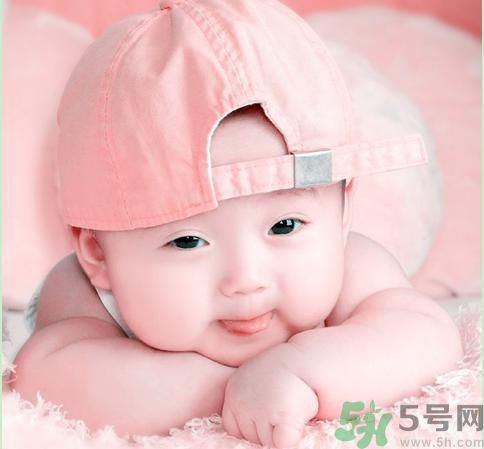 爸爸能單獨(dú)照顧寶寶嗎？爸爸怎樣照顧寶寶？