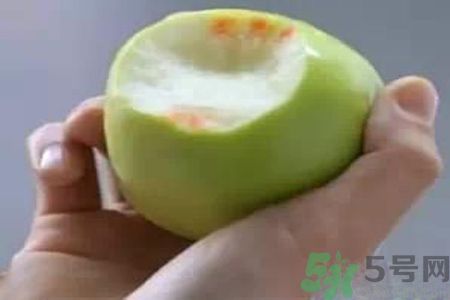 牙齦出血是怎么回事？牙齦出血怎么辦？