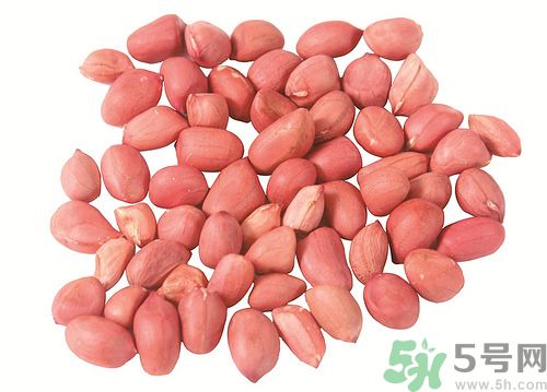 花生皮能不能吃？花生能和螃蟹一起吃嗎？