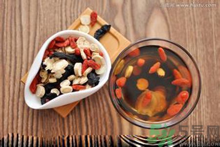 月經(jīng)有血塊是怎么回事？月經(jīng)有血塊怎么調(diào)理？