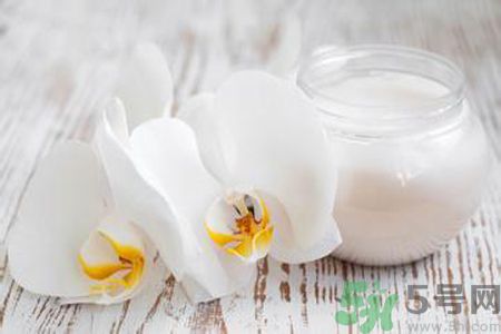 角質(zhì)層薄用什么護(hù)膚品？角質(zhì)層薄用什么洗面奶？