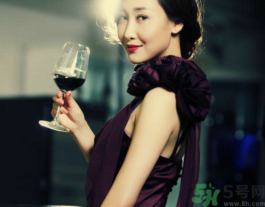 提升女人氣質(zhì)的100個(gè)細(xì)節(jié) 有了它你一定能嫁高富帥！