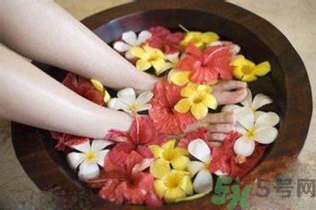 泡腳有什么好處？泡腳有什么禁忌？