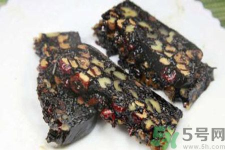 貧血吃什么補(bǔ)血？貧血吃阿膠好嗎？