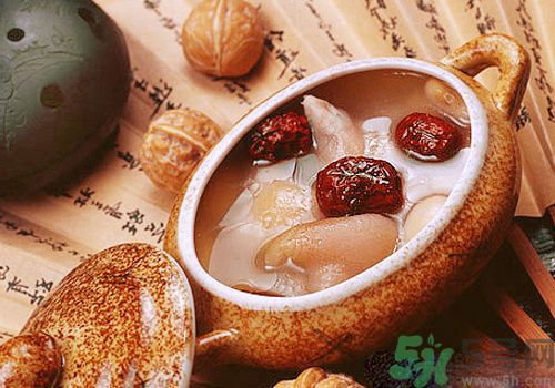 貧血吃什么補(bǔ)血？貧血吃阿膠好嗎？