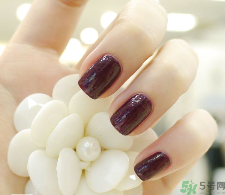 指甲油怎么去掉？指甲油有什么危害？