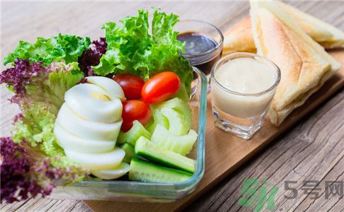 吃什么食物容易得腎結(jié)石？腎結(jié)石不能吃什么？