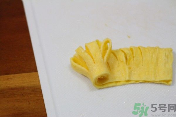 蘆筍開花了還可以吃嗎？蘆筍尾部開花能吃嗎？