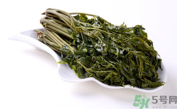 吃香椿要焯水嗎？吃香椿焯水還有營(yíng)養(yǎng)價(jià)值嗎？