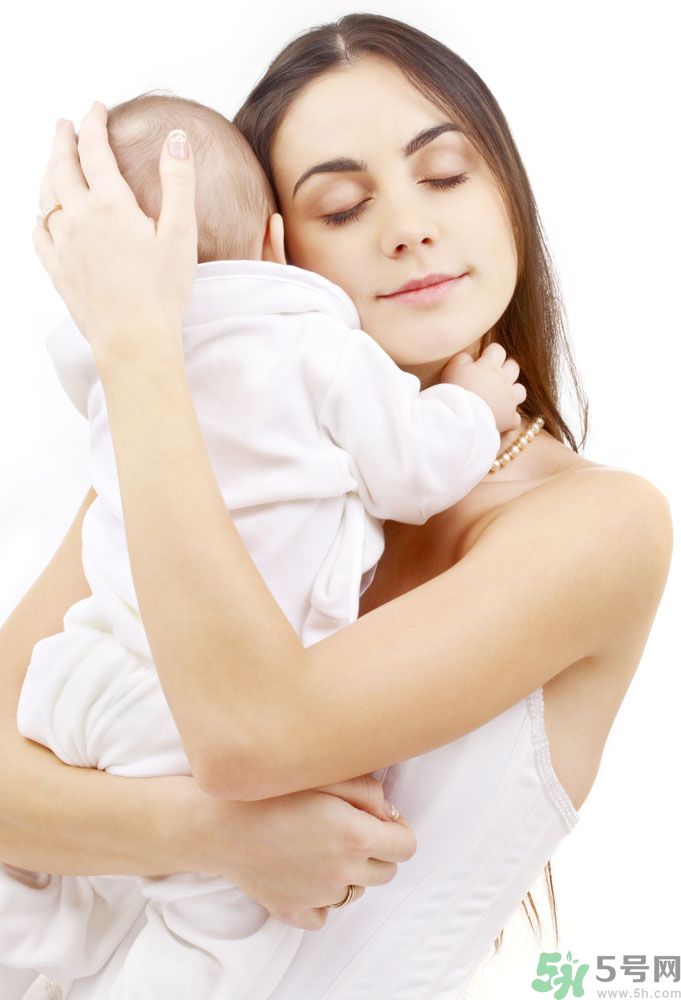 女生手腳冰涼是什么原因？手腳冰涼怎么調(diào)理？