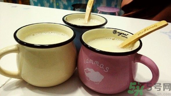 小葉增生可以喝豆?jié){嗎？小葉增生可以吃蜂蜜嗎？