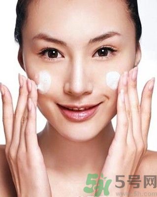 為什么會(huì)長(zhǎng)痘痘？痘痘有哪幾種類型的？