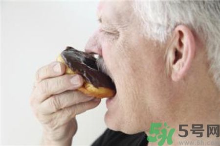 高血脂不能吃什么食物？高血脂要注意什么？