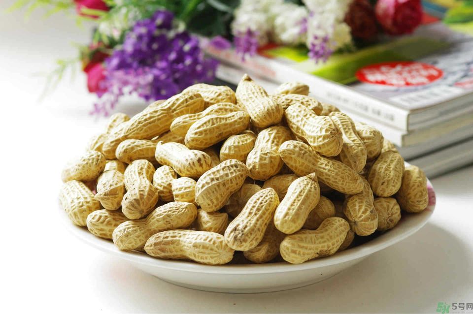 膽固醇高可以吃花生嗎？膽固醇高可以喝牛奶嗎？