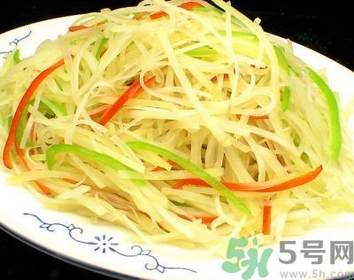 土豆絲和土豆片哪個(gè)更好吃？土豆片可以炒什么？