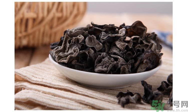 多吃黑木耳有什么好處？黑木耳可以排毒嗎？