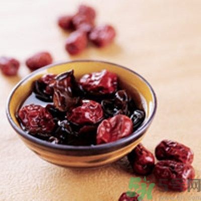 黑木耳可以治便秘嗎？黑木耳有什么食療的方法？