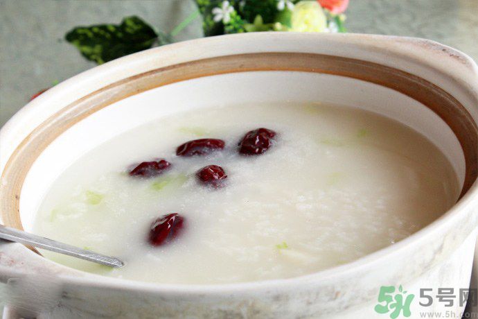 胃潰瘍吃什么好？胃潰瘍?cè)趺崔k？
