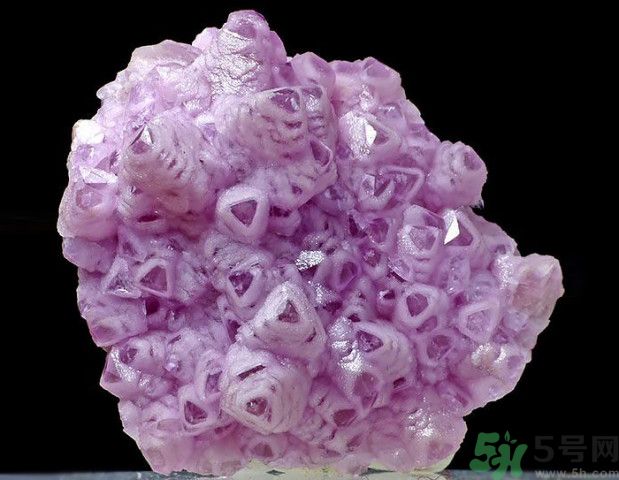 三生石是真的嗎？三生石能保佑姻緣嗎？