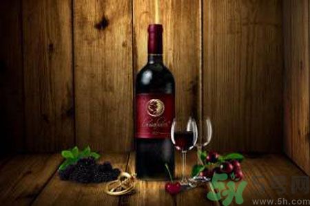 痛風(fēng)可以喝紅酒嗎？痛風(fēng)喝紅酒好嗎？