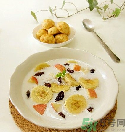 牛奶能和獼猴桃一起吃嗎？牛奶不能和什么一起吃？