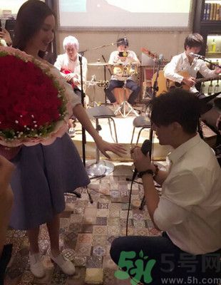朱孝天向女友求婚 求婚鉆戒幾克拉？