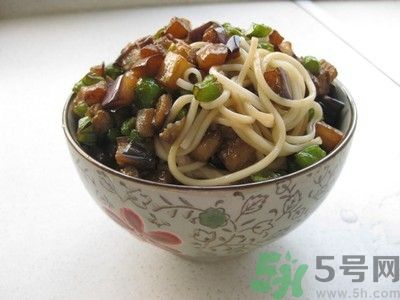 茄子肉丁打鹵面怎么做？茄子肉丁打鹵面好吃嗎？