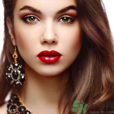 怎么快速畫出敲門妝？敲門妝要怎么畫？