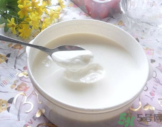 每天喝檸檬水可以排毒嗎？和檸檬水好不好？