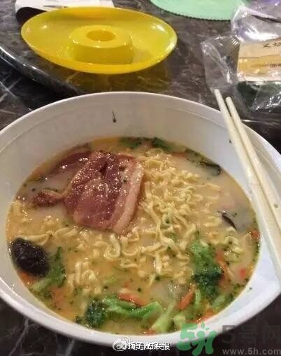 滿漢宴方便面多少錢一桶？滿漢宴方便面多少錢一箱？