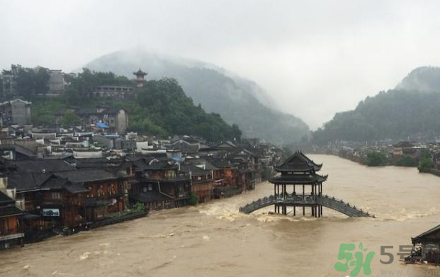 湖南為什么出現(xiàn)暴雨？湖南暴雨受災(zāi)嚴重情況？
