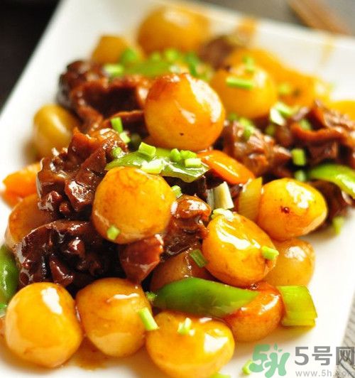 土豆皮變綠還可以吃？土豆發(fā)青吃了會(huì)中毒嗎？