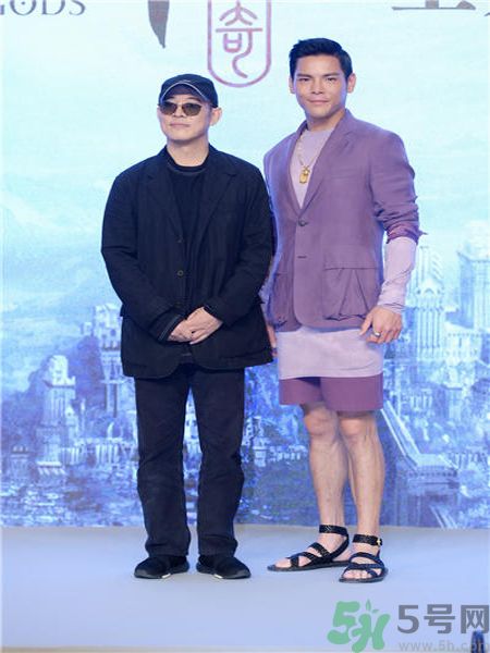 李連杰為什么故意打向佐？向佐是誰？
