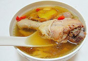 燉雞湯用冷水還是熱水？雞湯用冷水可以嗎？