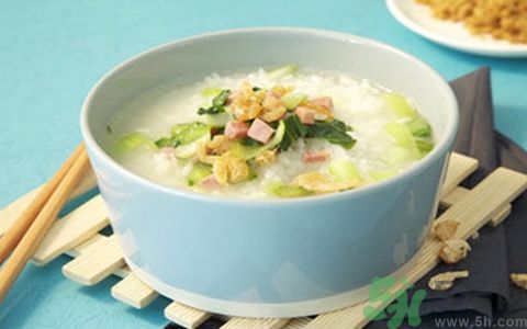 吃湯泡飯傷胃嗎？湯泡飯有什么危害？