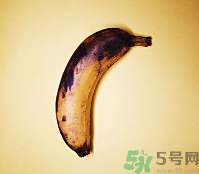 香蕉皮有黑點(diǎn)還能吃嗎？香蕉怎么保存不變黑？