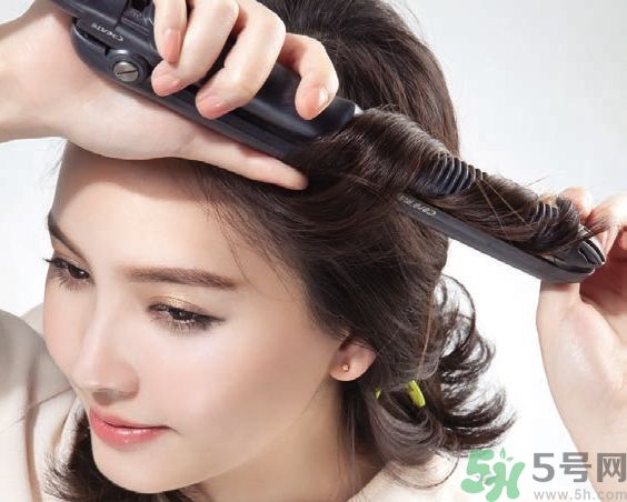 中長微卷鮑伯頭怎么弄？大人味浪漫鮑伯頭